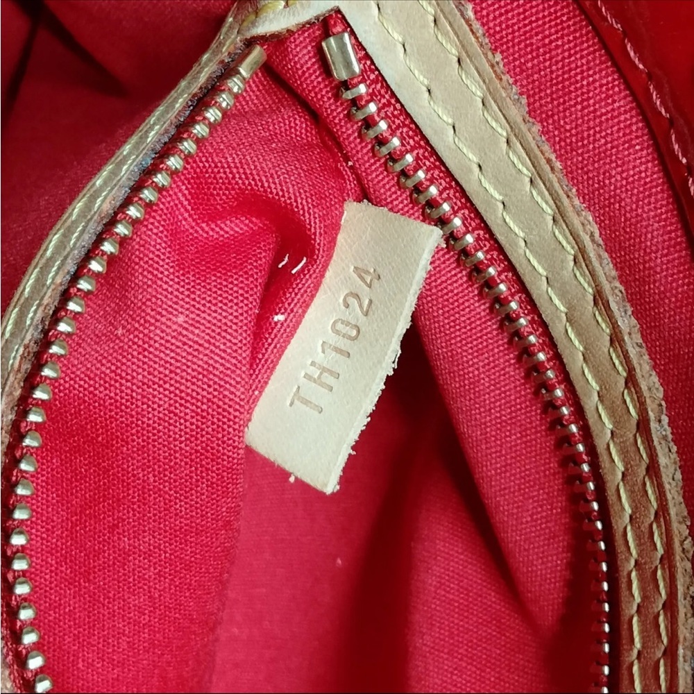 Louis Vuitton Reade Monogram Embossed Vernis  Leather Tote - Picture 10 of 16